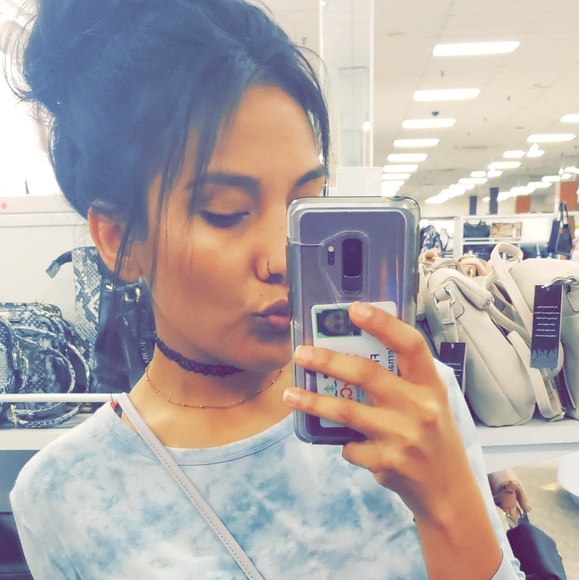 Meet your Posher, Flor - Picture 1 of 1